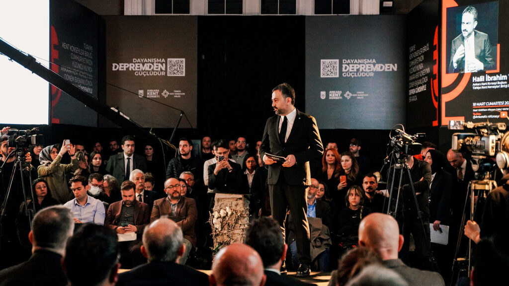 AKK ve TKKB Başkanı Yılmaz, Dayanışma Depremden Güçlüdür Farkındalık Zirvesi’nde