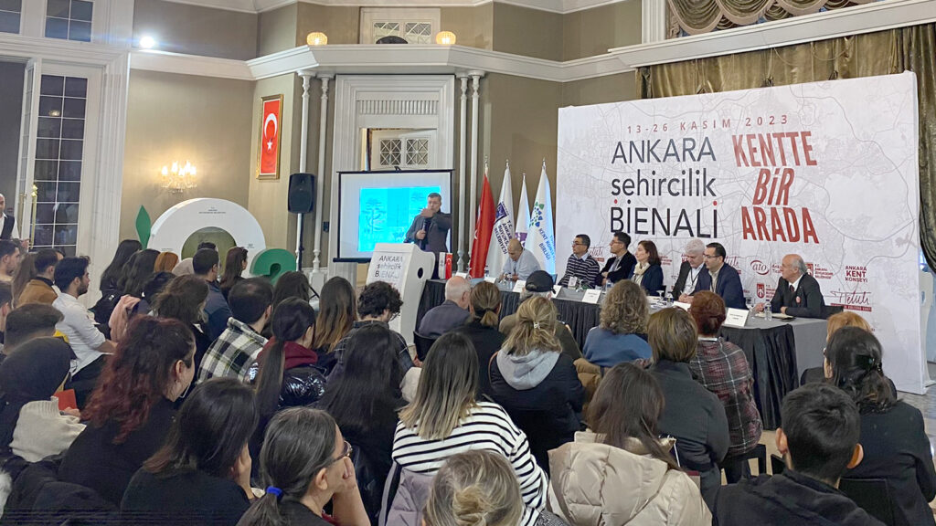ATO Başkan Vekili ve AKK Başkanı Halil İbrahim Yılmaz Ankara Şehircilik Bienali’nde