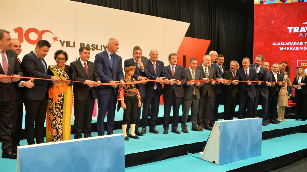 ATO Başkan Vekili ve AKK Başkanı Halil İbrahim Yılmaz Travel Expo’da